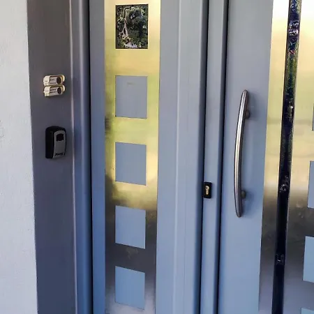 Upon - Modern Studio With Panoramic View